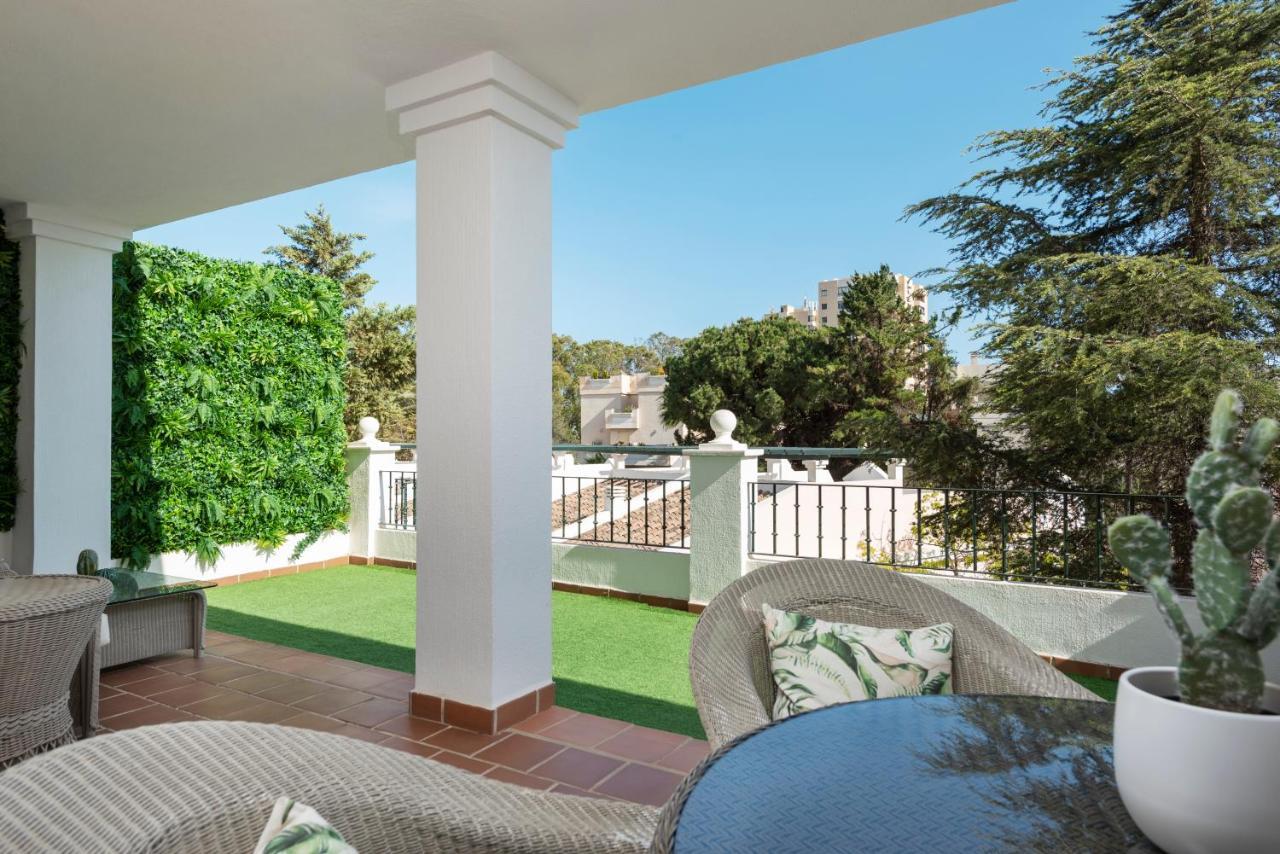 Bright 2 Bedroom Apartment With Parking Space And Swimming Pools In Aloha Gardens Marbella Dış mekan fotoğraf